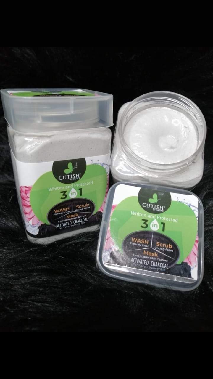 CUTISH  3 IN 1 CHARCOAL  JAR (300 GRAM)