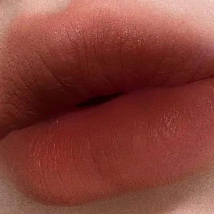 Hang Feng colourful vivid lipstick