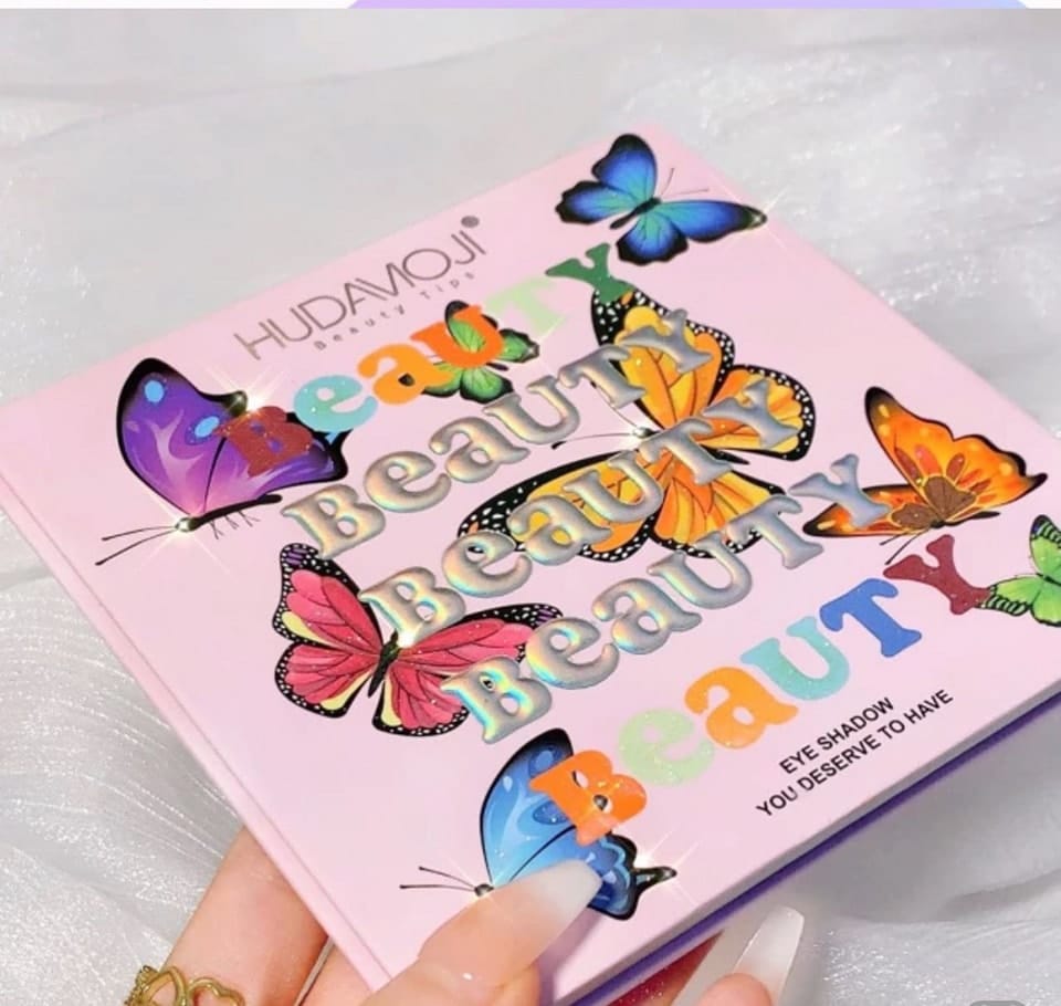 Huda Moji highlighter Plus Blush Plus Contour Kit