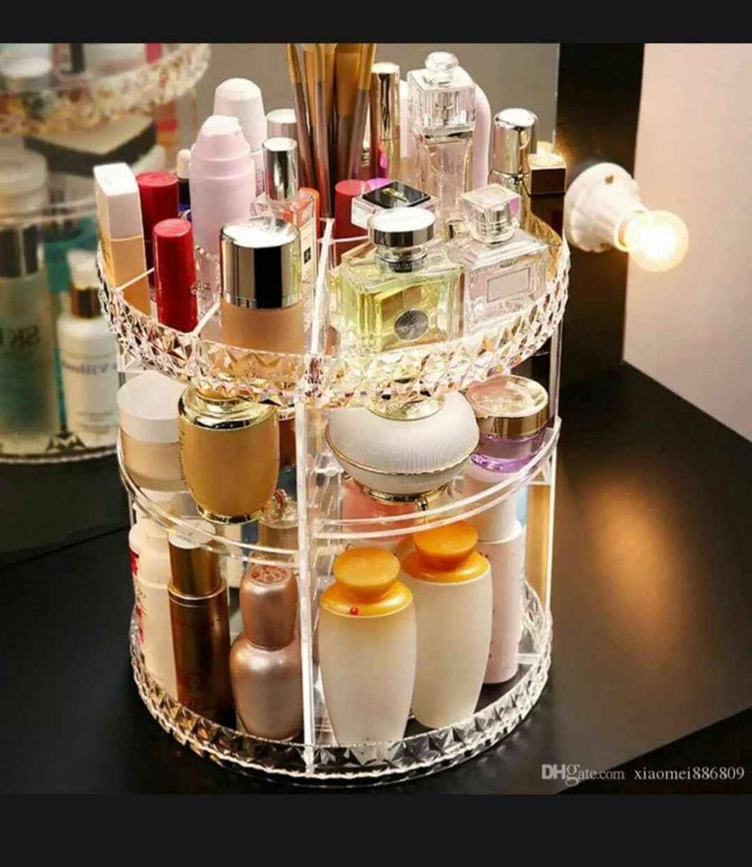 Diamond Cut Design 360° Rotating Cosmetic Organize
