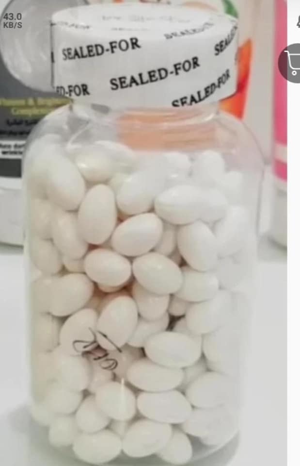 Facial Whitening jar of 200 capsoles