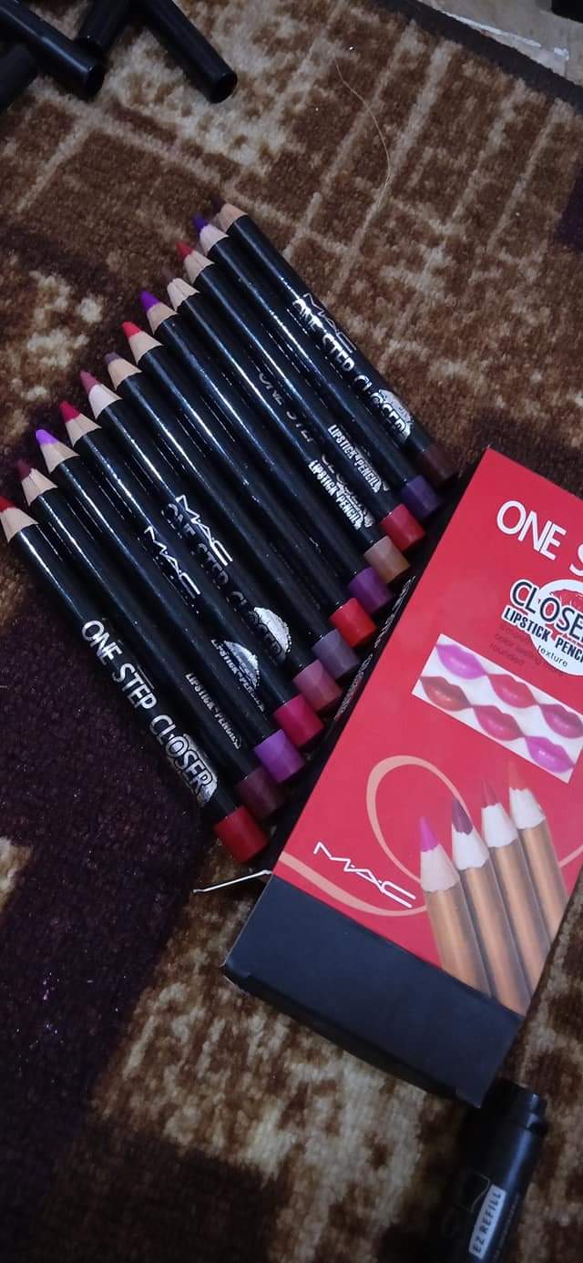 MAC ONE STEP LIP PENCIL - Image 3